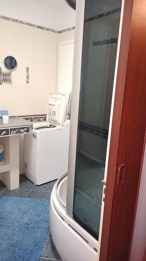Wolf Apartman Pokojne Ubytovanie V Povazskej Bystrici Ticha Lokalita S Parkovanim Vsade Blizko Vhodne Pre Pracovne Cesty Turistiku Aj Oddych Plne Vybavena Kuchyna Povazska Bystrica Bagian luar foto