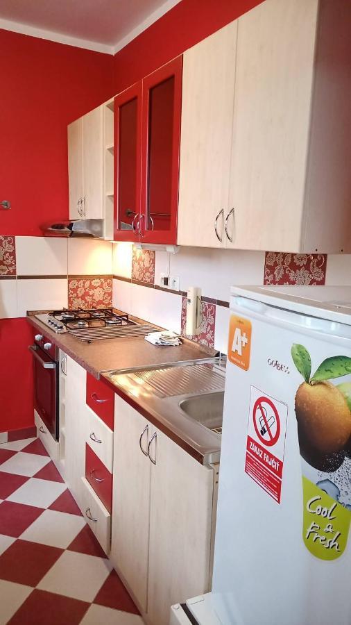 Wolf Apartman Pokojne Ubytovanie V Povazskej Bystrici Ticha Lokalita S Parkovanim Vsade Blizko Vhodne Pre Pracovne Cesty Turistiku Aj Oddych Plne Vybavena Kuchyna Povazska Bystrica Bagian luar foto